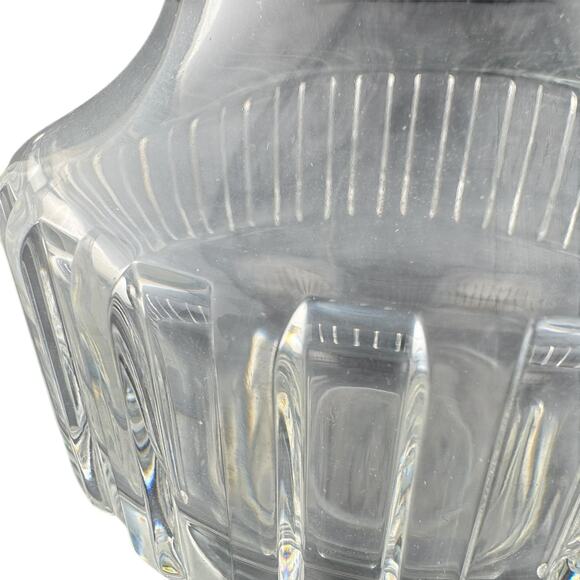 Vintage Baccarat Mid-Century Modern Crystal Vase with Weighted Fluted Base - Picture 5 of 7